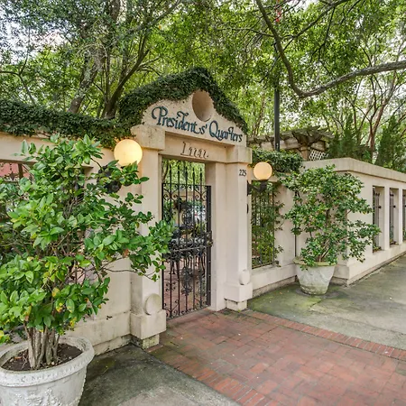 The Presidents' Quarters Inn-3